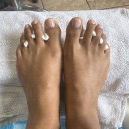 Smooth feet and clean, polished nails! Smooth feet and clean, polished nails!