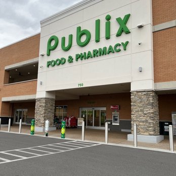 Publix - Outside - Grocery Near Me - Sevierville, Tennessee