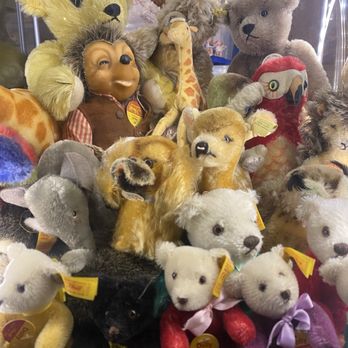 Weihnachtsmarkt Am Heumarkt - Vintage toys - Christmas Markets Near Me - Cologne, NW