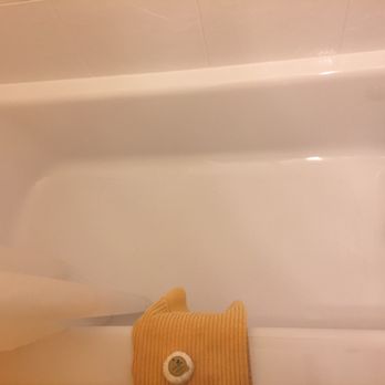 Claddagh Motel And Suites - Super clean bathtub - Hotels Near Me - Rockport, Maine Claddagh Motel And Suites - Super clean bathtub - Hotels Near Me - Rockport, Maine