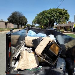 King Panda's Junk Removal - We remove all unwanted items and do side curb pickup.