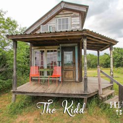 Salvage Texas - The Kidd is one of the tiny houses available for overnight rental at Salvage Texas