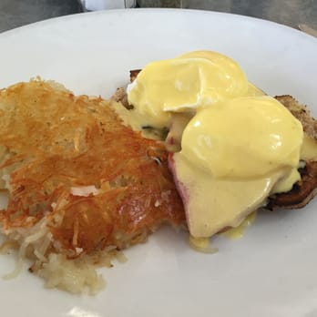 Boon Fly Cafe - Jalapeno Eggs Benedict - American Near Me - Napa, California