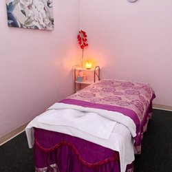 Traditional Chinese Massage - Inside the room.
