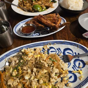 Som Tum Jinda - Thai Near Me - Toronto, Ontario Som Tum Jinda - Thai Near Me - Toronto, Ontario