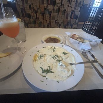 Pasta Cafe - Cheese ravioli with Alfredo sauce - Italian Near Me - Roswell, New Mexico