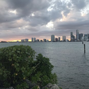 Rusty Pelican - Miami - Sunset - Seafood Near Me - Key Biscayne, Florida
