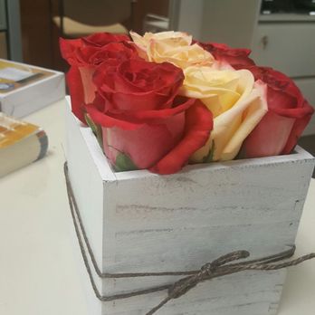 Flower Power Miami - beautiful arrangement - Florists Near Me Flower Power Miami - beautiful arrangement - Florists Near Me