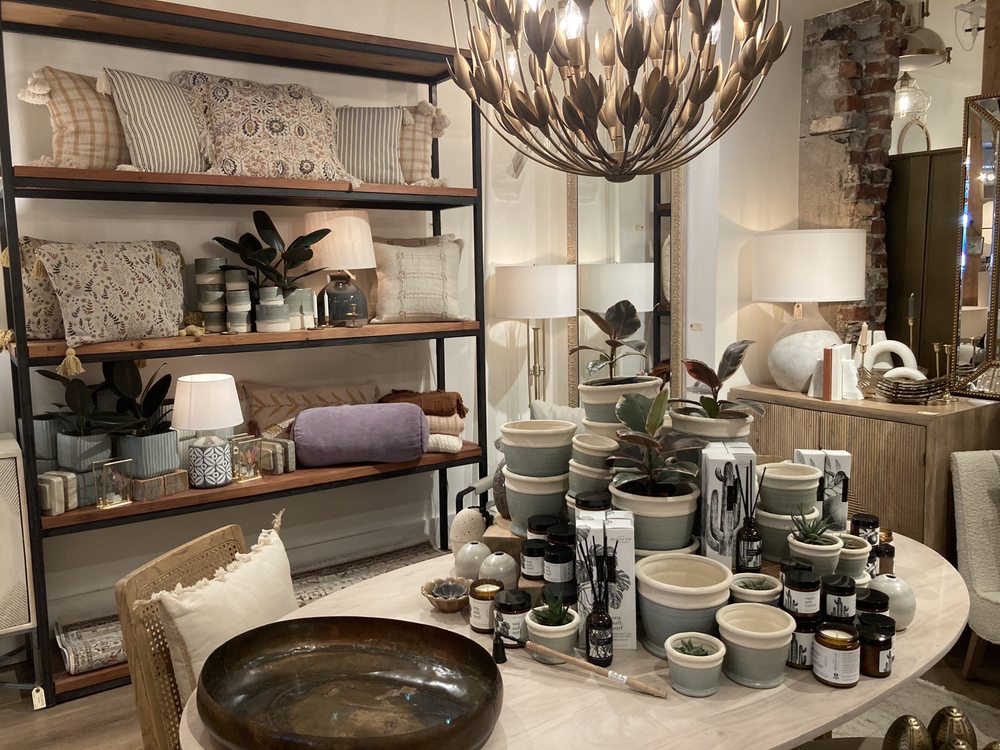 VDEV Updated September 2024 14 Photos 797 Dundas W, Toronto