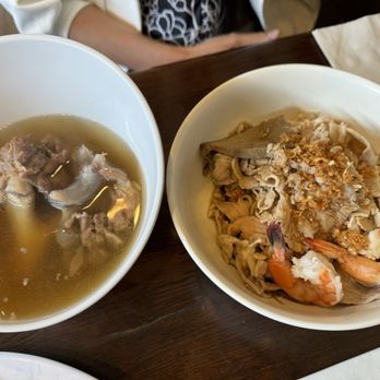Phnom Penh Noodle Shack - Phnom Penh House Special, dry (with soup on the side) - Cambodian Near Me - Long Beach, California Phnom Penh Noodle Shack - Phnom Penh House Special, dry (with soup on the side) - Cambodian Near Me - Long Beach, California