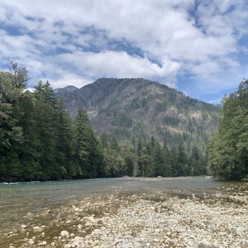 Newhalem Campground - River near loop A - Hiking Near Me - Marblemount, Washington