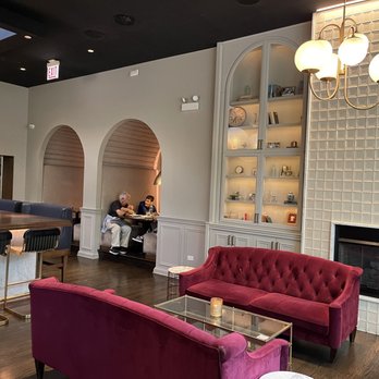 Ella Elli - Interior - Wine Bars Near Me - Chicago, Illinois