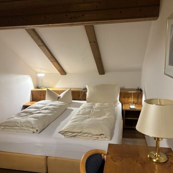 Otto Huber - Beds - Guest Houses Near Me - Oberammergau, BY