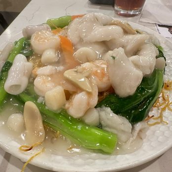KW Cafe - Seafood crispy noodle - Hong Kong Style Cafe Near Me - Rowland Heights, California KW Cafe - Seafood crispy noodle - Hong Kong Style Cafe Near Me - Rowland Heights, California
