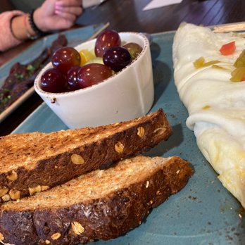 First Watch - Omelette with toast - Breakfast & Brunch Near Me - Jacksonville, North Carolina