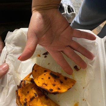 Comiendo Con Memo - Tacos and my wife's little hand. For 3.75, not worth it! Good flavor though! Lol - Food Trucks Near Me - Laveen, Arizona Comiendo Con Memo - Tacos and my wife's little hand. For 3.75, not worth it! Good flavor though! Lol - Food Trucks Near Me - Laveen, Arizona