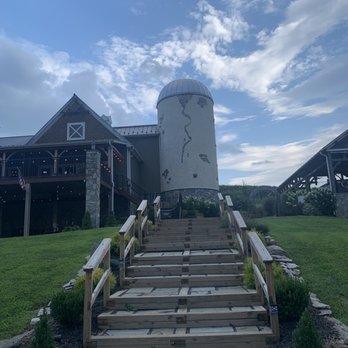 Creek's Edge Winery - The building - Wineries Near Me - Lovettsville, Virginia