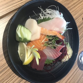 BluFish Sushi - Sashimi Lunch - Japanese Near Me - Glenview, Illinois