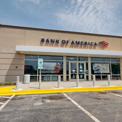 Bank of America Financial Center - Storefront
