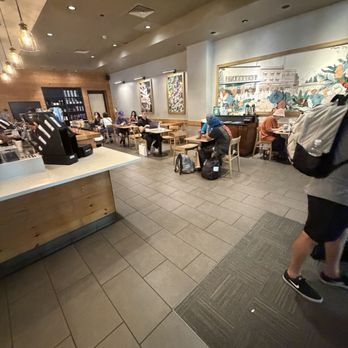 Starbucks - Coffee & Tea Near Me - Honolulu, Hawaii