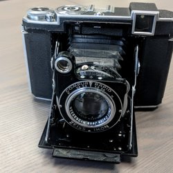 Mark Hansen's Classic Camera Repair - My post-war with pre-war components Zeiss Ikon Super Ikonta 532/16 after CLA by Mark Hansen. Everything is spot on and it looks fantastic.