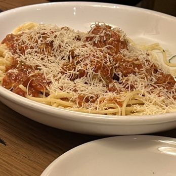 Olive Garden Italian Restaurant - Spaghetti & Meatballs (2) - Italian Near Me - Florence, Kentucky