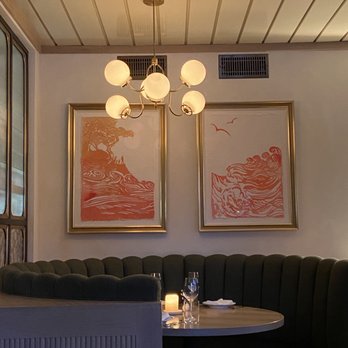 Chez Noir - Ambiance inside - Seafood Near Me - Carmel, California