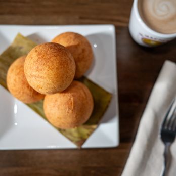 El Machetico - Bueñuelos - Colombian Near Me - Miami, Florida El Machetico - Bueñuelos - Colombian Near Me - Miami, Florida