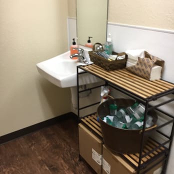 The Women's Center - Clean restroom! - Obstetricians & Gynecologists Near Me - Oviedo, Florida The Women's Center - Clean restroom! - Obstetricians & Gynecologists Near Me - Oviedo, Florida
