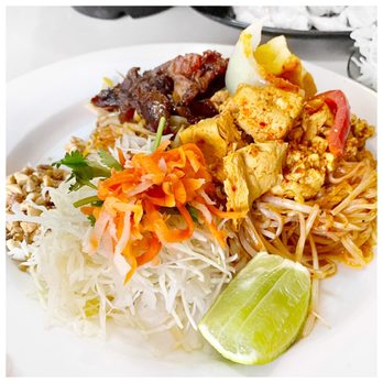 Saigon Lotus - Pad thai - Vietnamese Near Me - Toronto, Ontario