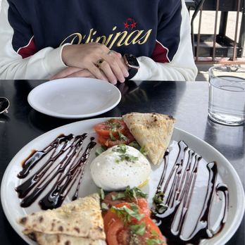 Pizzicletta - Burrata caprese - Pizza Near Me - Flagstaff, Arizona Pizzicletta - Burrata caprese - Pizza Near Me - Flagstaff, Arizona