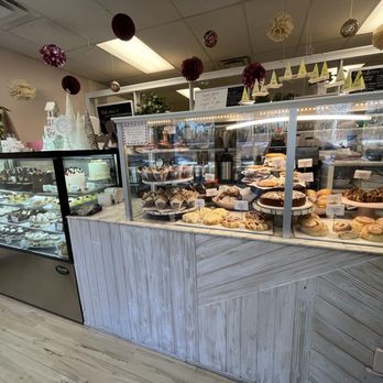 The Chocolate Rose - Bakeries Near Me - Mashpee, Massachusetts