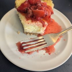 Country Cottage Restaurant - Strawberry Cheesecake