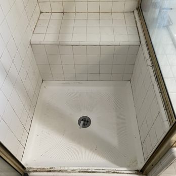 AV Reglazing Services - Before - Refinishing Services Near Me AV Reglazing Services - Before - Refinishing Services Near Me