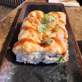 Sumo Sushi - Sumo Special Roll - Sushi Bars Near Me - Camarillo, California Sumo Sushi - Sumo Special Roll - Sushi Bars Near Me - Camarillo, California