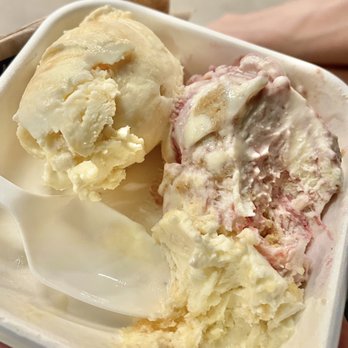 Jeni's Splendid Ice Creams - Sweet Cream Biscuits & Peach Jam scoop and Powdered Jelly Donut scoop - Ice Cream & Frozen Yogurt Near Me - Nashville, Tennessee Jeni's Splendid Ice Creams - Sweet Cream Biscuits & Peach Jam scoop and Powdered Jelly Donut scoop - Ice Cream & Frozen Yogurt Near Me - Nashville, Tennessee