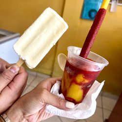 La Flor de Michoacan - Coconut and Mangonada