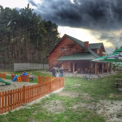 Bar U Żusta - Teren ogrodzony pod lasem