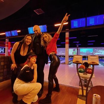 Bowlero Brooklyn Park - Bowling Near Me - Brooklyn Park, Minnesota