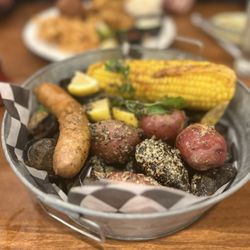 Phillips Seafood - Broiled Seafood Trio