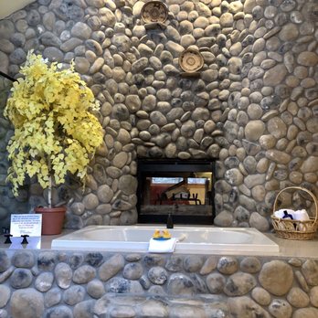 Riversong Inn Retreat - Bed & Breakfast Near Me - Estes Park, Colorado Riversong Inn Retreat - Bed & Breakfast Near Me - Estes Park, Colorado