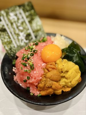 Tsukiji Unitora Nakadori by null