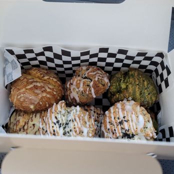 Bits & Bites Cafe - Nice fav assortment of black sesame, Macha white chocolate and Lilikoi - Coffee & Tea Near Me - honolulu, Hawaii