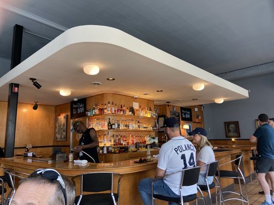 Queens Bar Detroit by null