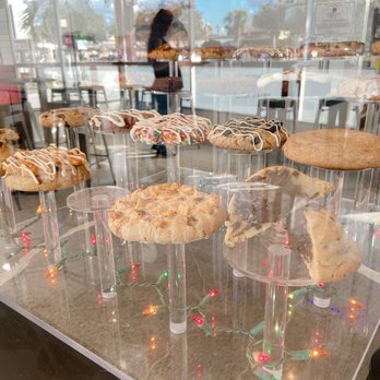 Midnight Cookies & Cream - cookies - Desserts Near Me - Davie, Florida Midnight Cookies & Cream - cookies - Desserts Near Me - Davie, Florida