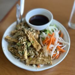 4 Sisters - Vermicelli with tofu  Com Rau Xao GA Hay
