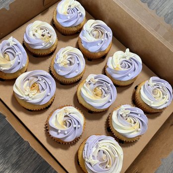 Little Cookies Bakery - a dozen cupcakes in a box - Desserts Near Me Little Cookies Bakery - a dozen cupcakes in a box - Desserts Near Me