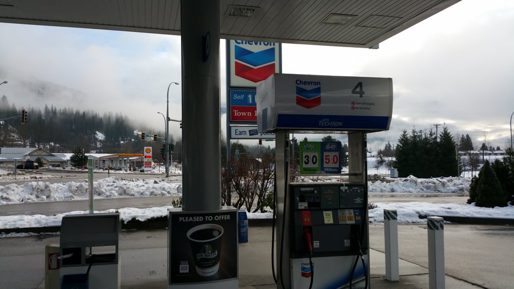 CHEVRON Updated July 2024 176 N Highway 23, Revelstoke, British