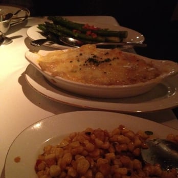 Arroyo Chop House - side dishes, scalloped potatoes, asparagus and caramelized sweet corn. - Steakhouses Near Me - Pasadena, California Arroyo Chop House - side dishes, scalloped potatoes, asparagus and caramelized sweet corn. - Steakhouses Near Me - Pasadena, California