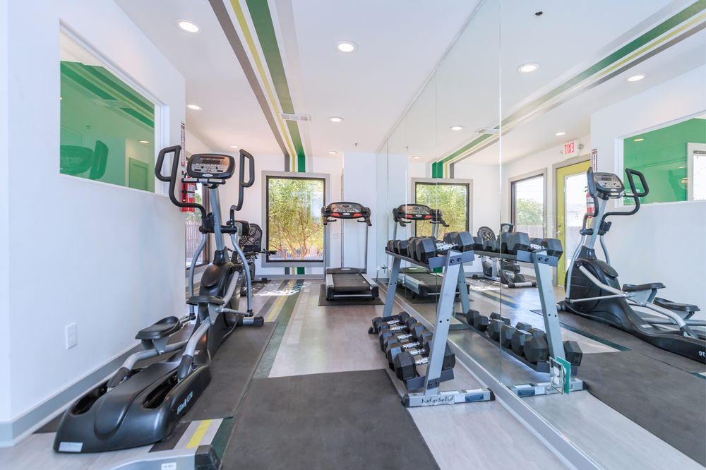 THE GARDENS APARTMENT HOMES Updated September 2024 44 Photos 2700